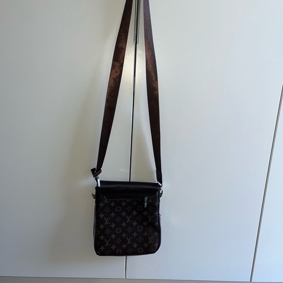 Louis Vuitton Monogram Macassar Magnetic Messenger Bag - Picture 3 of 6